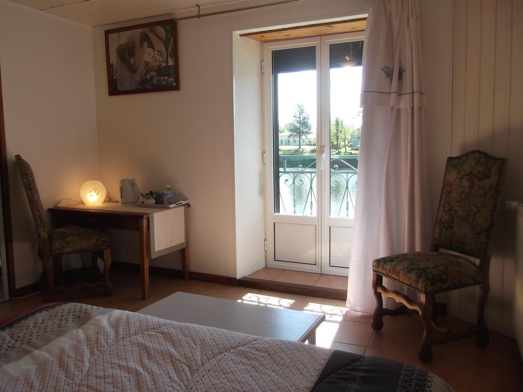 Chambres D'Hotes Moulin De Rigoulieres Saint-Sylvestre-sur-Lot Экстерьер фото