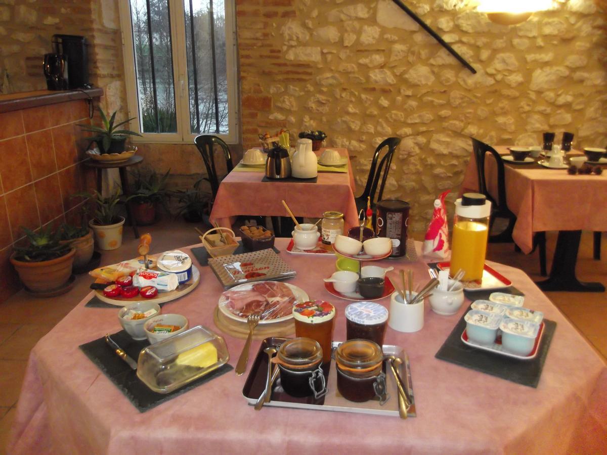 Chambres D'Hotes Moulin De Rigoulieres Saint-Sylvestre-sur-Lot Экстерьер фото